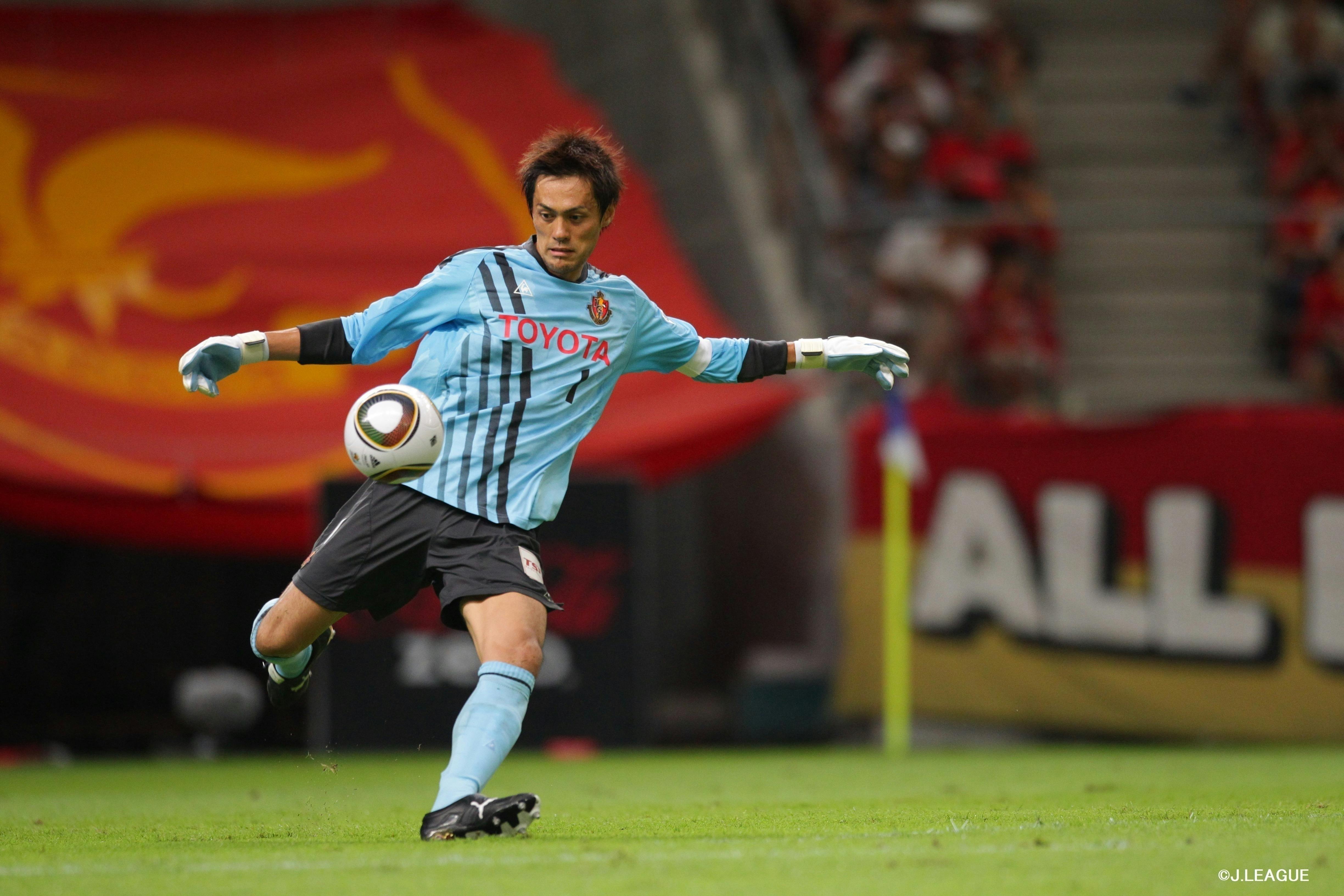 楢崎正剛csfのモニュメントを制作し東新商店街をグランパスレジェンドストリートに Campfire キャンプファイヤー 楢崎正剛csfのモニュメントを制作し東新商店街をグランパスレジェンドストリートに Campfire キャンプファイヤー