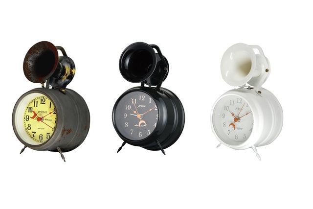 創業110年の時計メーカーが作る復刻版目覚まし時計ビューグルクロックprince Campfire キャンプファイヤー 創業110年の時計メーカーが作る復刻版目覚まし時計ビューグルクロックprince Campfire キャンプファイヤー