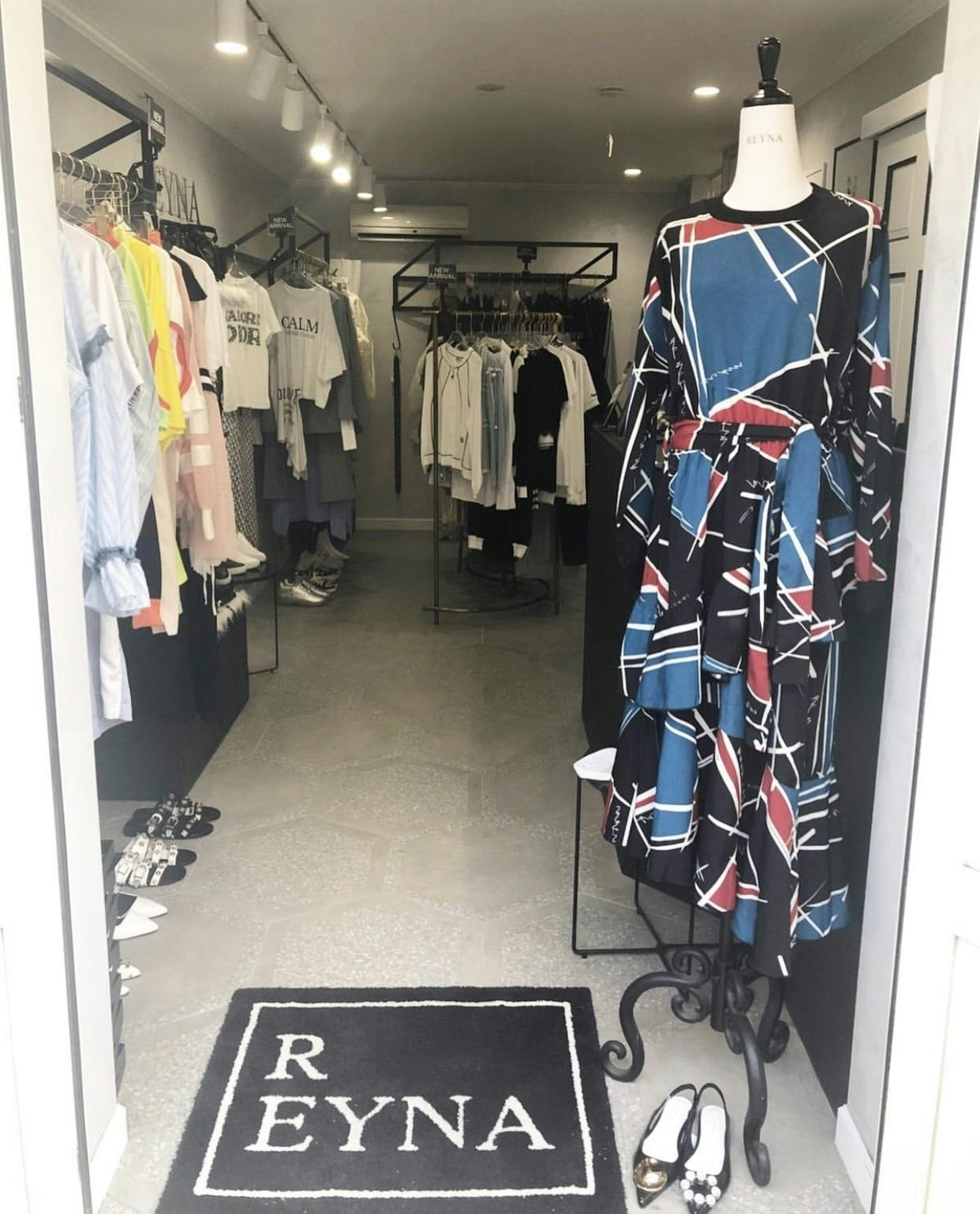 表参道の韓国ファッションセレクトショップ 関西で2店舗目を出したい Campfire キャンプファイヤー 表参道の韓国ファッションセレクトショップ 関西で2店舗目を出したい Campfire キャンプファイヤー