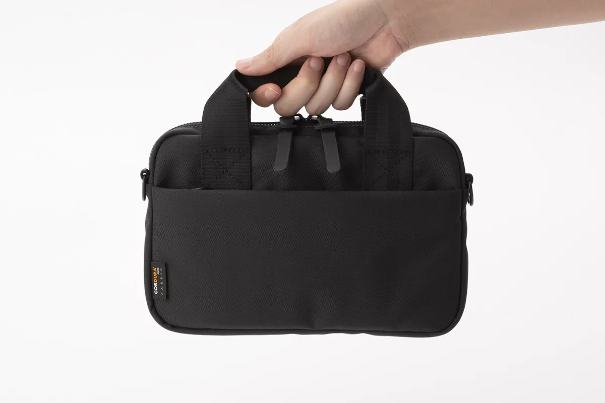 日々の通勤ストレスを緩和する ペーパーレス時代のブリーフケース Campfire キャンプファイヤー 日々の通勤ストレスを緩和する ペーパーレス時代のブリーフケース Campfire キャンプファイヤー