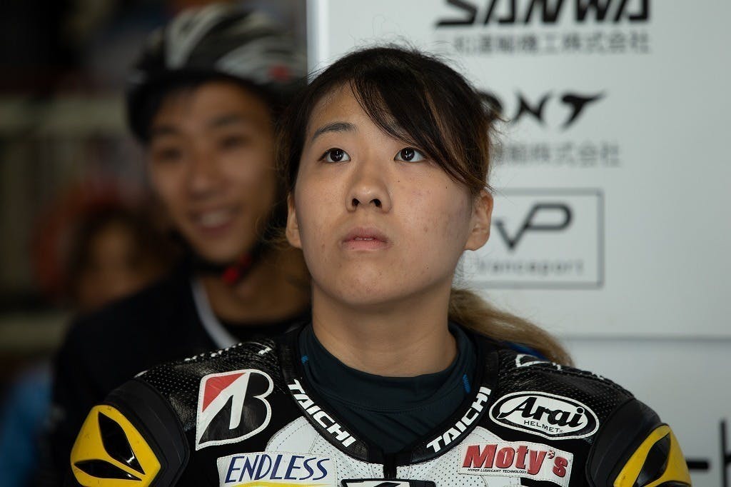 男性ばかりの大型バイクレースに唯一の女性として挑戦する平野ルナの 夢 を応援 Campfire キャンプファイヤー 男性ばかりの大型バイクレースに唯一の女性として挑戦する平野ルナの 夢 を応援 Campfire キャンプファイヤー