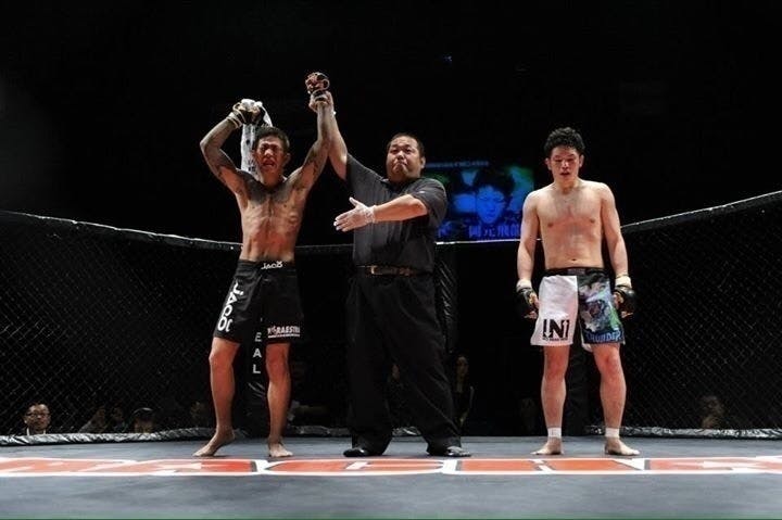 人生ドン底からプロ格闘家へ 次の目標は自分のジムを出したい Campfire キャンプファイヤー 人生ドン底からプロ格闘家へ 次の目標は自分のジムを出したい Campfire キャンプファイヤー