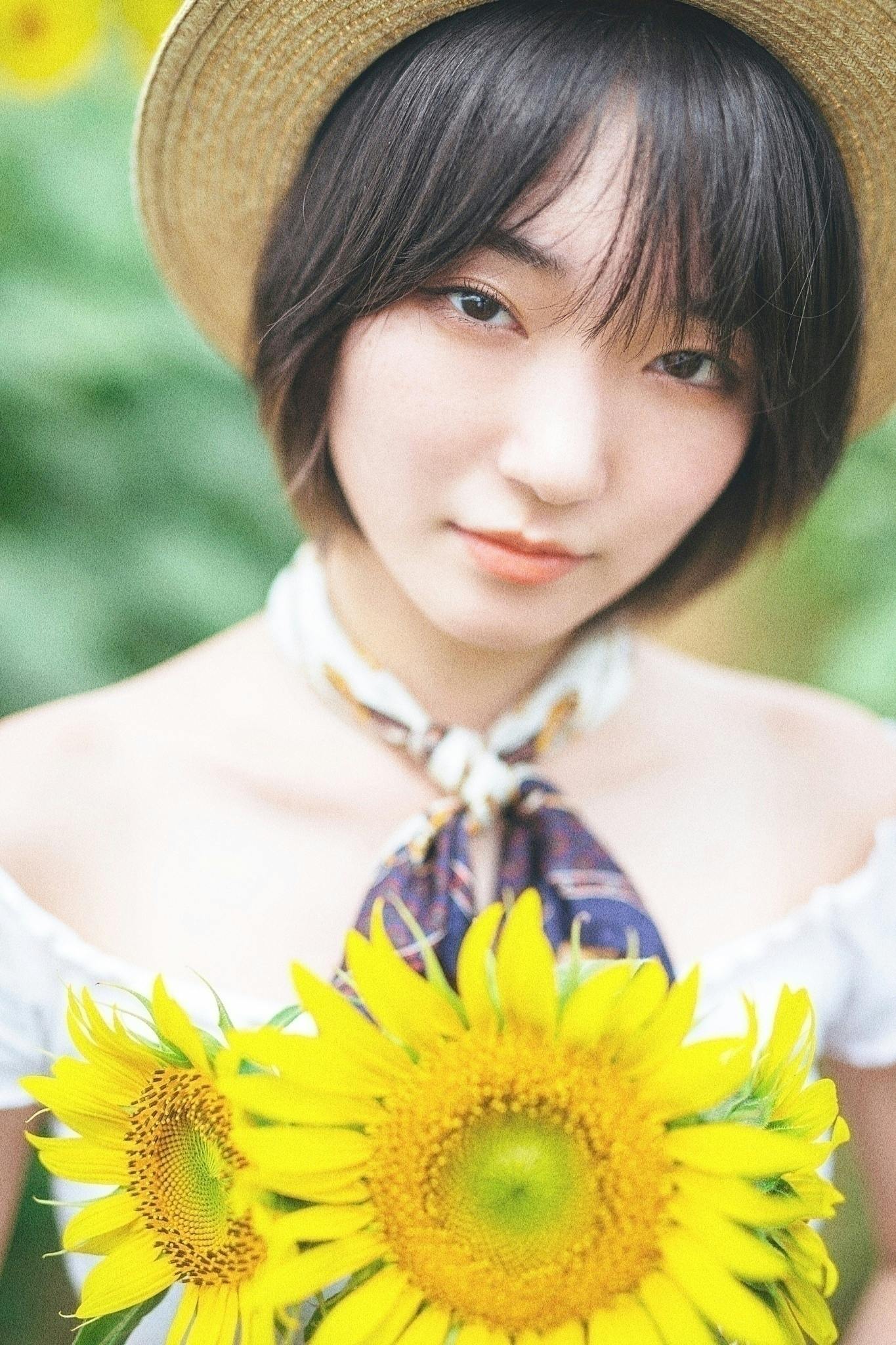 柊里杏 花 をコンセプトにした初めての写真展 bloom を開催したい Campfire キャンプファイヤー 柊里杏 花 をコンセプトにした初めての写真展 bloom を開催したい Campfire キャンプファイヤー