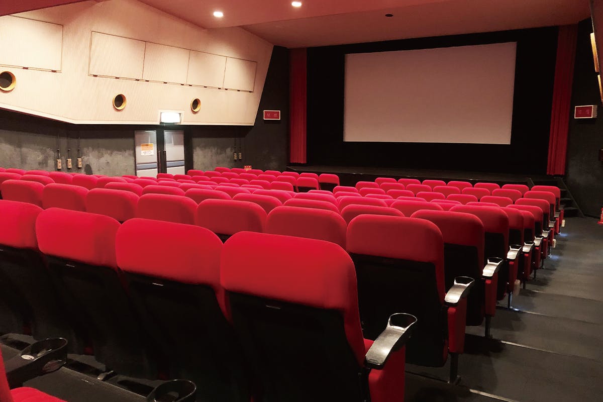 つぶれてたまるか 映画バカ一代シネマイーラ館主の人生をかけたお願い Campfire キャンプファイヤー つぶれてたまるか 映画バカ一代シネマイーラ館主の人生をかけたお願い Campfire キャンプファイヤー