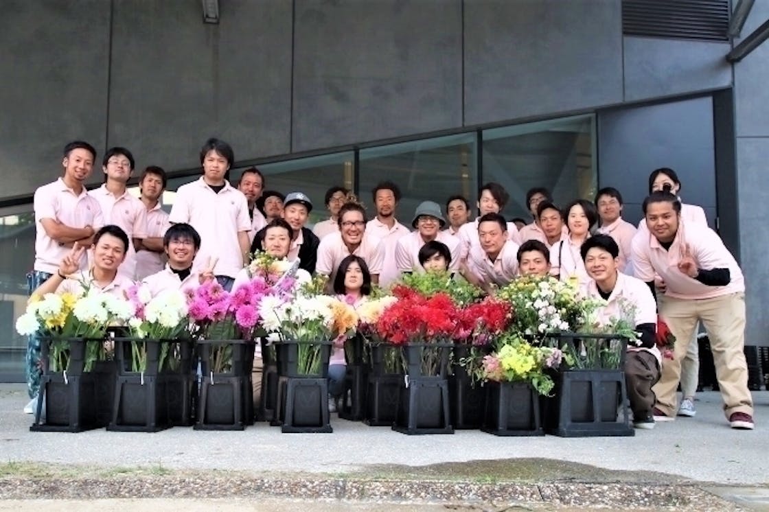 花族流儀 花農家 と花屋さんコラボ企画 花のチカラで元気を取り戻そう Campfire キャンプファイヤー