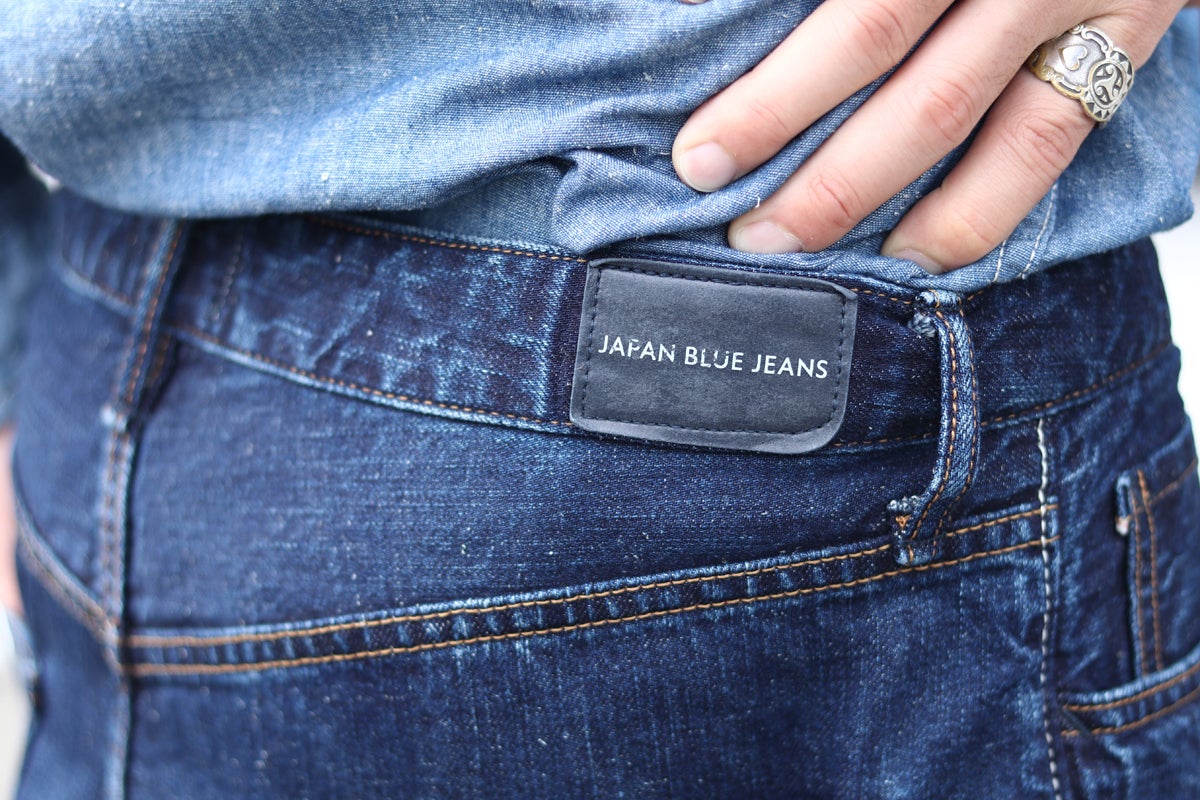 捨てられるバナナの木からジーンズを作ります / JAPAN BLUE JEANS