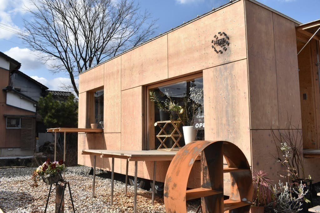 福井発 花屋と飲食店のコラボで 完全非接触で商品を届けたい Campfire キャンプファイヤー 福井発 花屋と飲食店のコラボで 完全非接触で商品を届けたい Campfire キャンプファイヤー