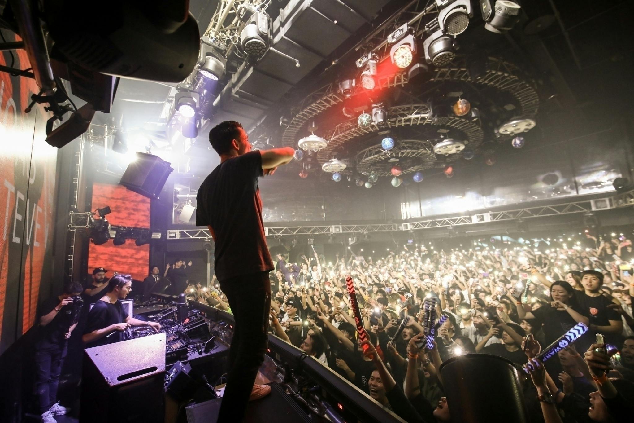 Don T Stop Warp 新宿のダンスクラブと音楽シーンの灯を消さない Campfire キャンプファイヤー Don T Stop Warp 新宿のダンスクラブと音楽シーンの灯を消さない Campfire キャンプファイヤー