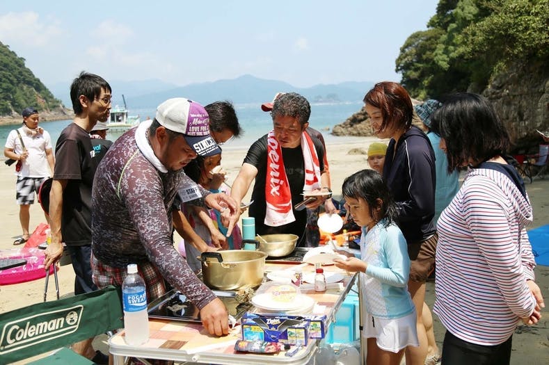 離島の若手漁師と朝どれ魚を食べて 漁師の仕事を体験する限定ツアーを開催 Campfire キャンプファイヤー