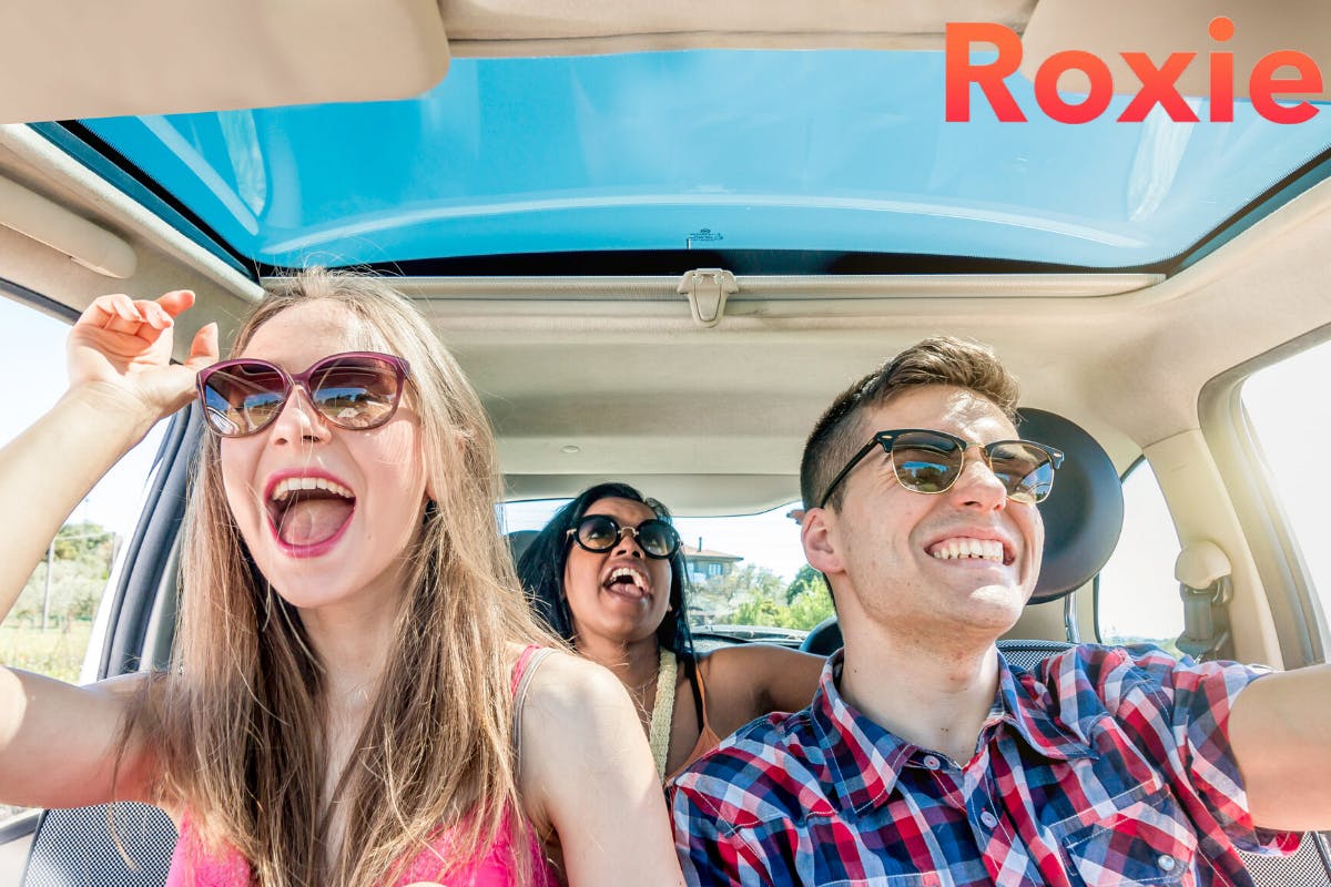 あなたの車をカラオケルームに かつてない本格車内カラオケ Roxie Campfire キャンプファイヤー あなたの車をカラオケルームに かつてない本格車内カラオケ Roxie Campfire キャンプファイヤー