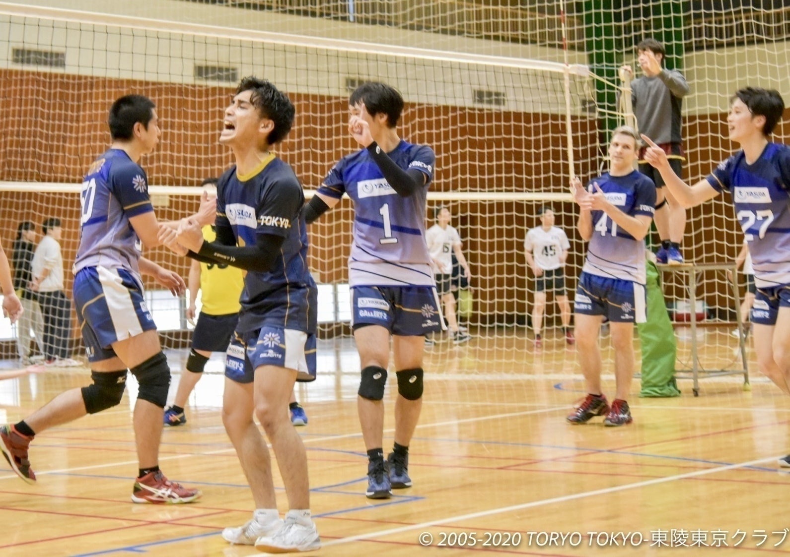 社会人バレーボールクラブチーム東陵東京クラブによる男子バレーボール