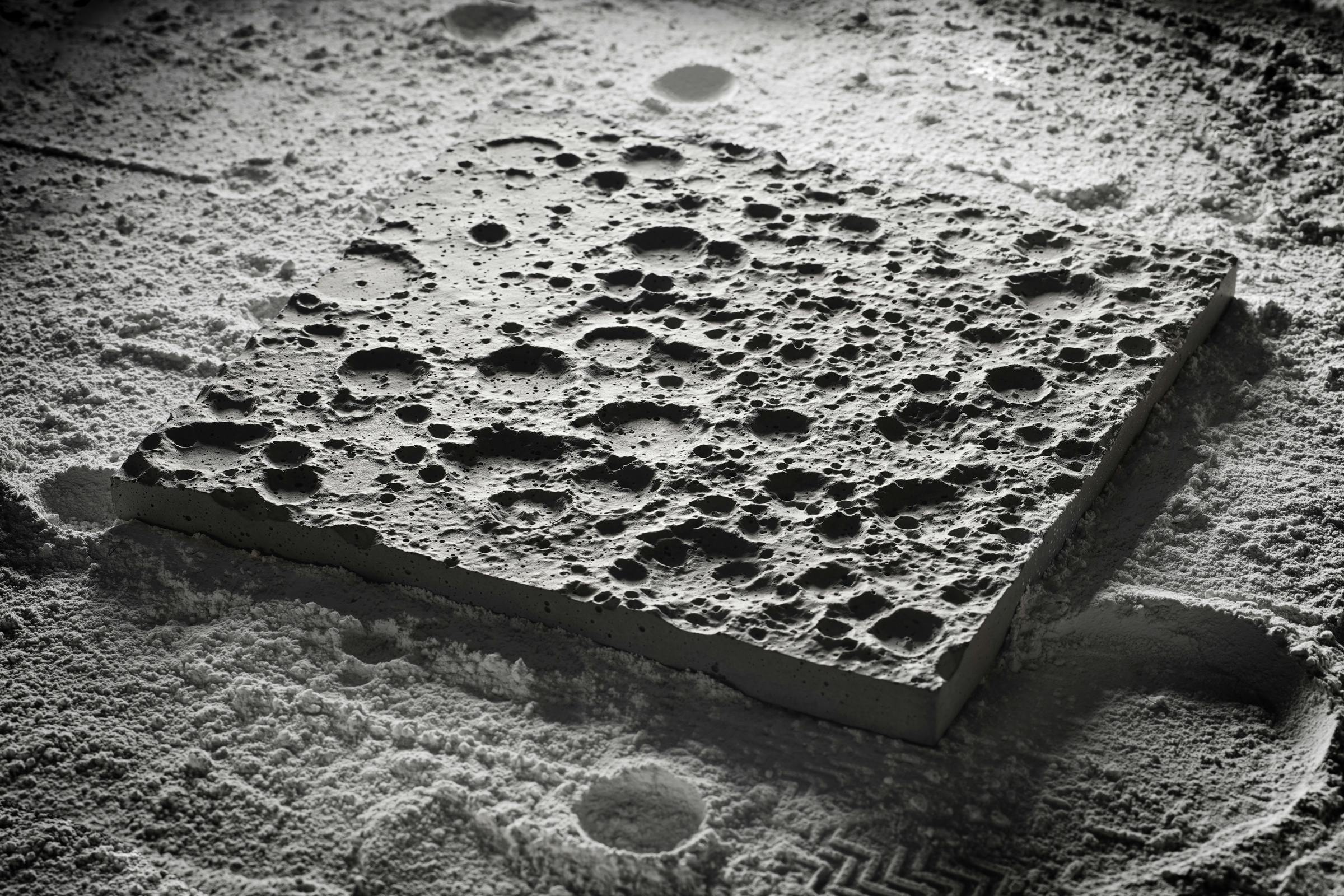 Nasaデータから製造した月面 Lunar Surface が登場 Campfire キャンプファイヤー
