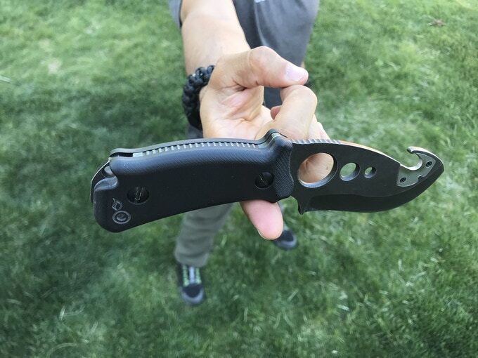 アウトドアナイフセット アウトドアマンが欲しくなるタフな多機能ナイフセット - CAMPFIRE