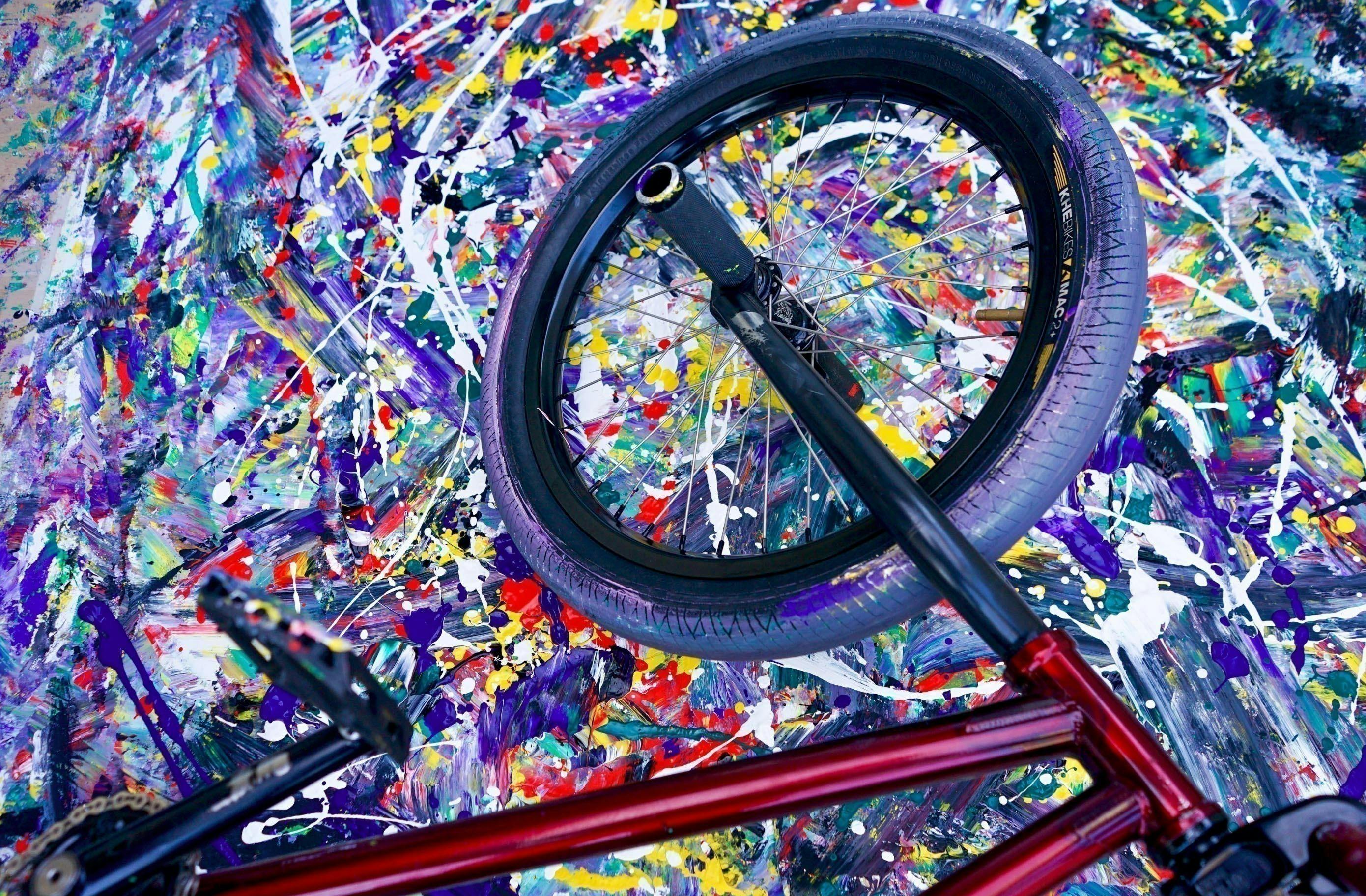 自転車で絵を描く シルク ドゥ ソレイユアーティストの再挑戦 Campfire キャンプファイヤー