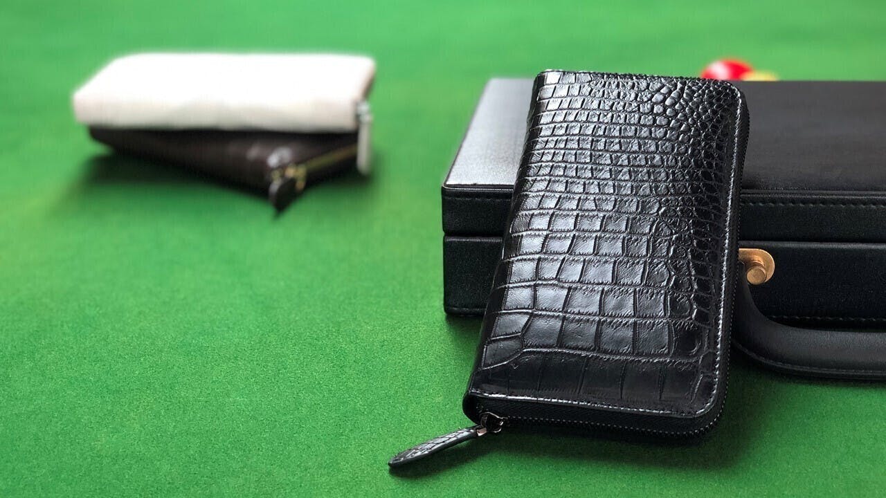 新品未使用　クロコダイル　二つ折り財布　ワニ革　本革　牛革　黒　高品質　タイ製