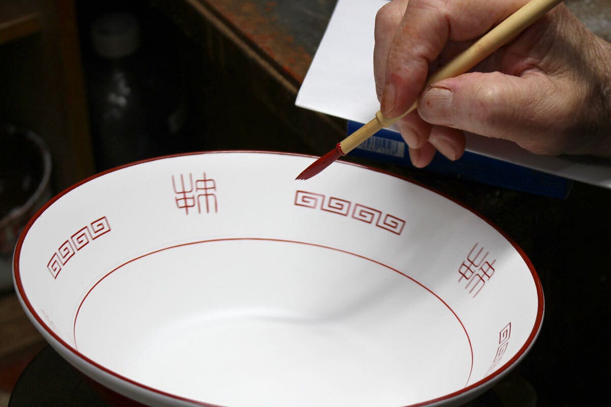 石川県加賀市発 おうちラーメンを格上げ 伝統技法が光る 漆器のラーメンどんぶり Campfire キャンプファイヤー 石川県加賀市発 おうちラーメンを格上げ 伝統技法が光る 漆器のラーメンどんぶり Campfire キャンプファイヤー