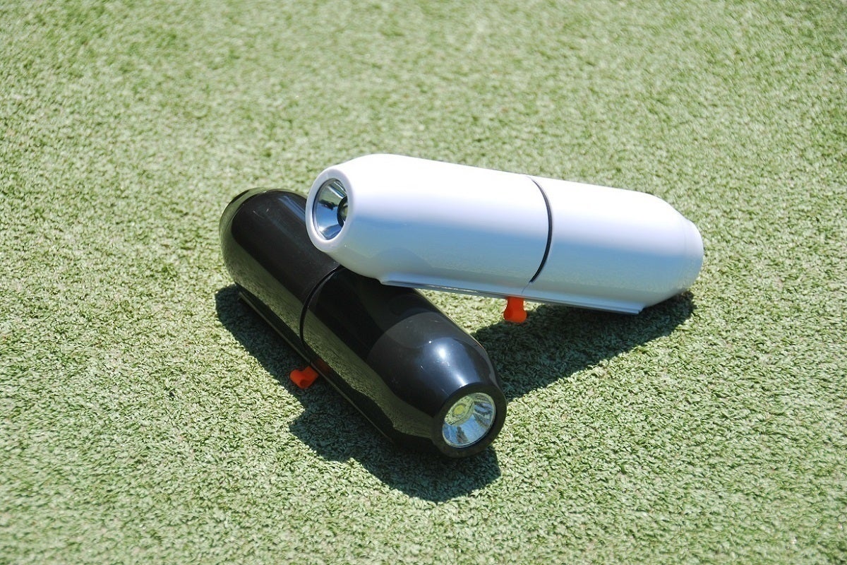 巻き取れるソーラーパネルを内蔵したモバイルバッテリー Campfire キャンプファイヤー 巻き取れるソーラーパネルを内蔵したモバイルバッテリー Campfire キャンプファイヤー