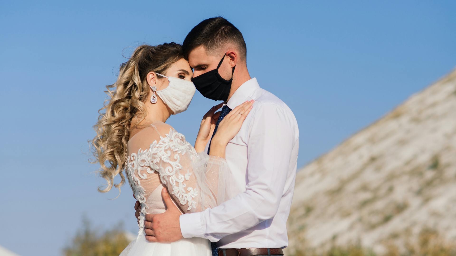 コロナの中離れていても遠くても祝える 結婚式に新しい形を Campfire キャンプファイヤー コロナの中離れていても遠くても祝える 結婚式に新しい形を Campfire キャンプファイヤー