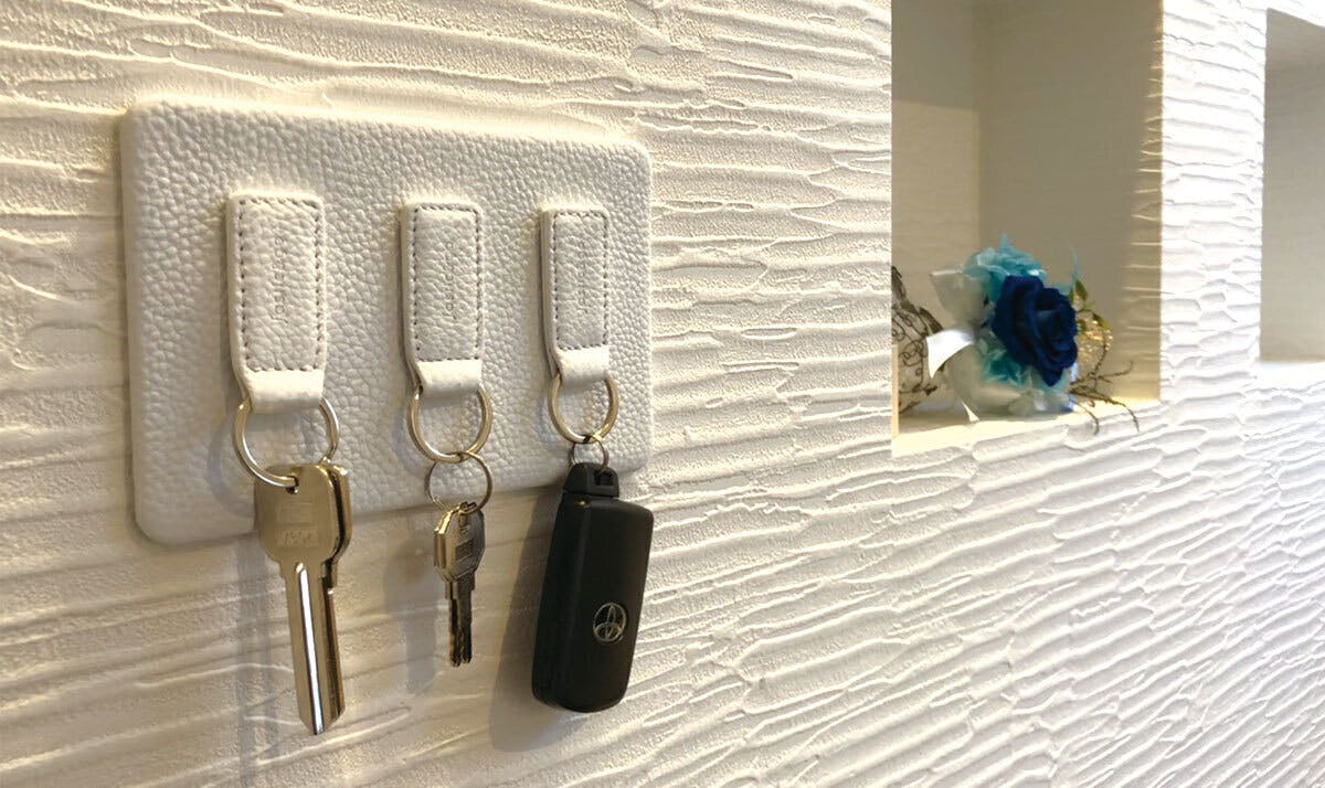 しまう から 見せる の新発想 自宅の鍵をおしゃれに演出する本革キーハンガー Campfire キャンプファイヤー しまう から 見せる の新発想 自宅の鍵をおしゃれに演出する本革キーハンガー Campfire キャンプファイヤー