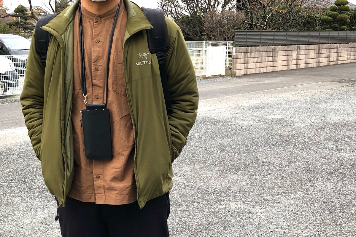 スマホ をスマートに携帯 お財布一体型スマホポーチ Sayaポシェット Campfire キャンプファイヤー スマホ をスマートに携帯 お財布一体型スマホポーチ Sayaポシェット Campfire キャンプファイヤー