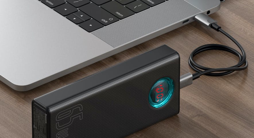 65w maの高出力モバイルバッテリー Pcとスマホを同時急速充電 Campfire キャンプファイヤー 65w maの高出力モバイルバッテリー Pcとスマホを同時急速充電 Campfire キャンプファイヤー