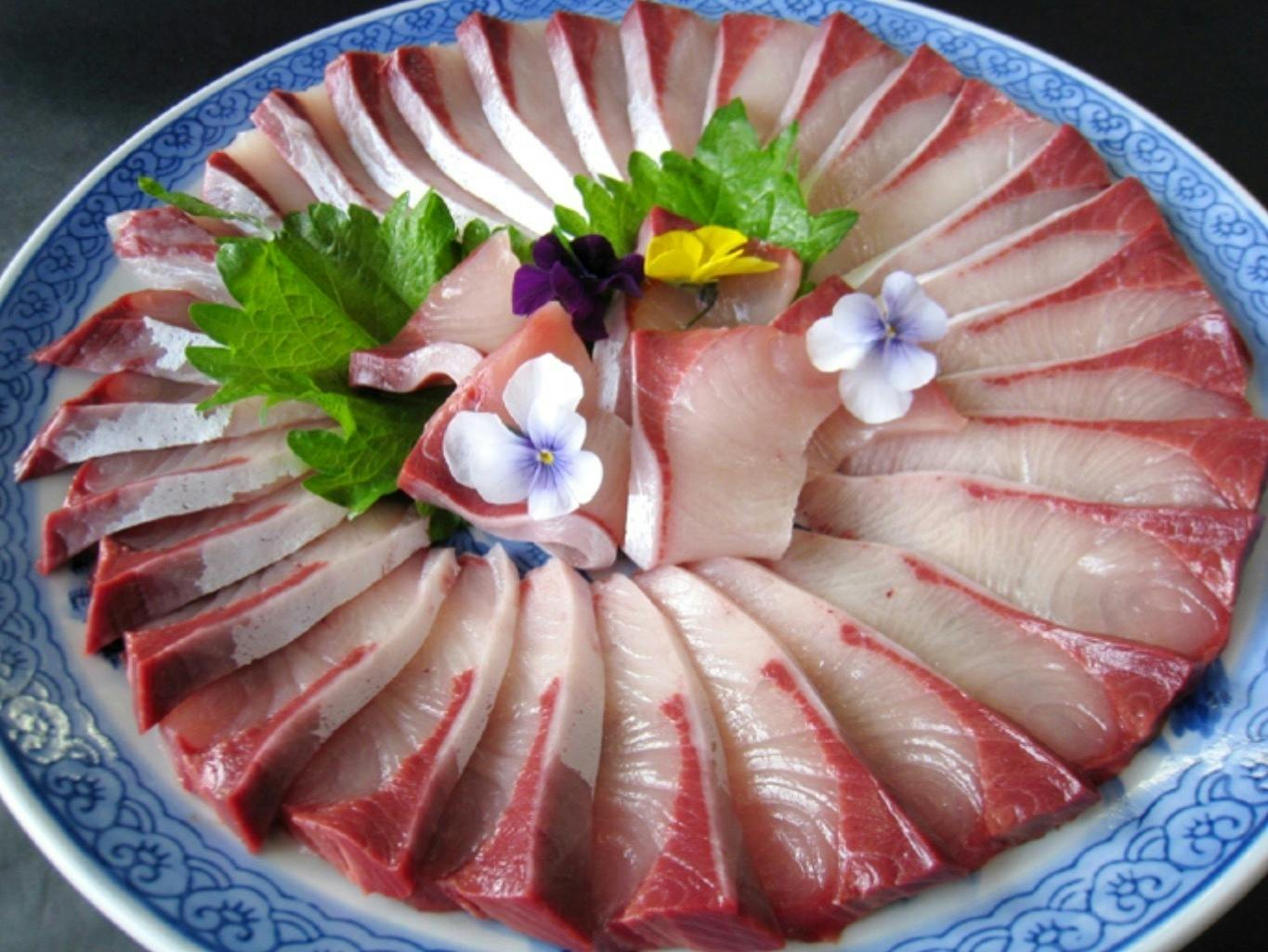 1年中おいしい鹿児島県養殖ブリ 脂がたっぷりのっております Campfire キャンプファイヤー 1年中おいしい鹿児島県養殖ブリ 脂がたっぷりのっております Campfire キャンプファイヤー