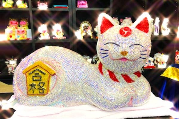 福岡県中間市から発信「猫頼み・猫拝み」の合格祈願招き猫を月瀬八幡宮