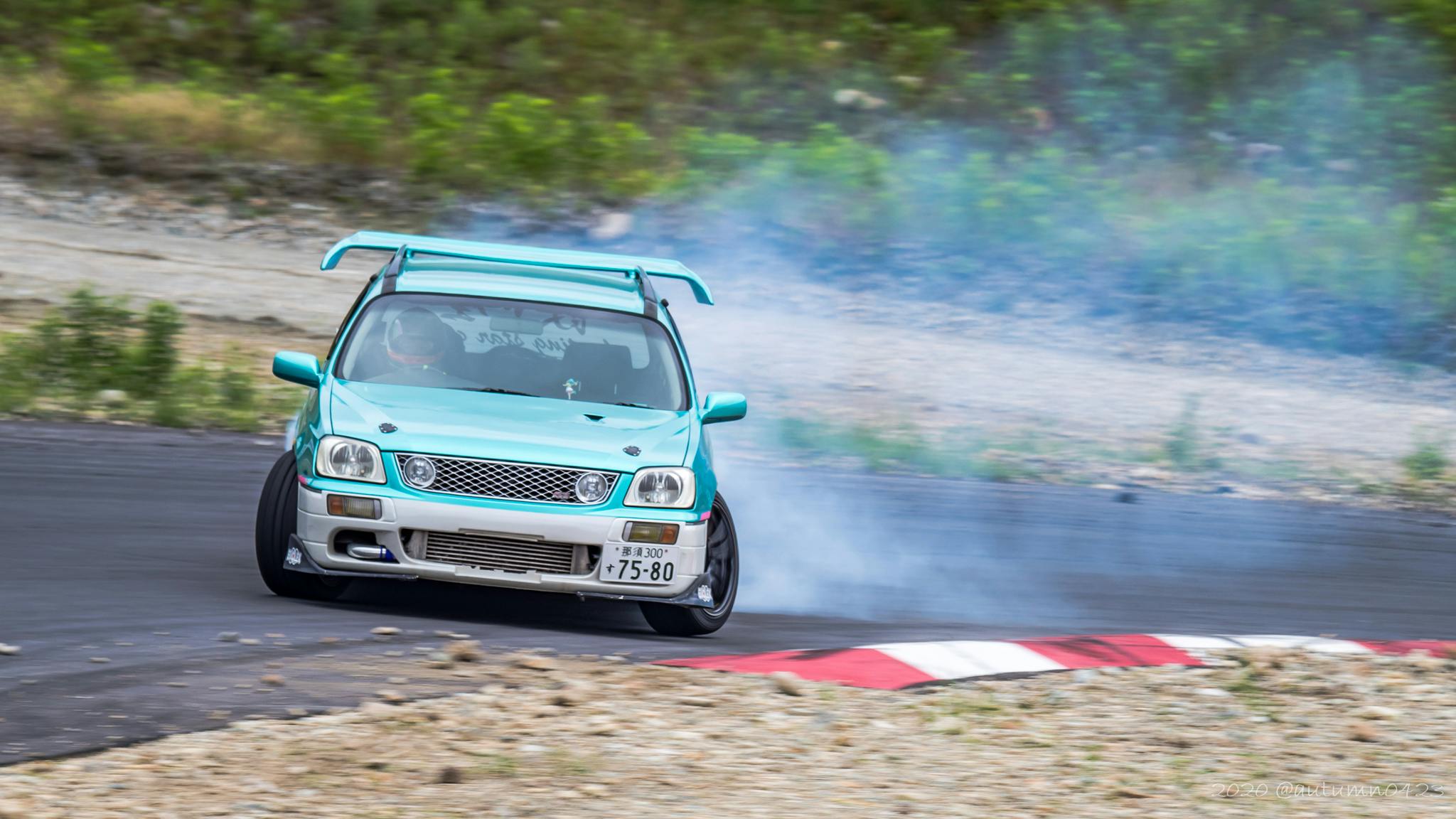 ドリフトレンタカーでモータースポーツ クルマを操る楽しさをもっと身近に Campfire キャンプファイヤー ドリフトレンタカーでモータースポーツ クルマを操る楽しさをもっと身近に Campfire キャンプファイヤー