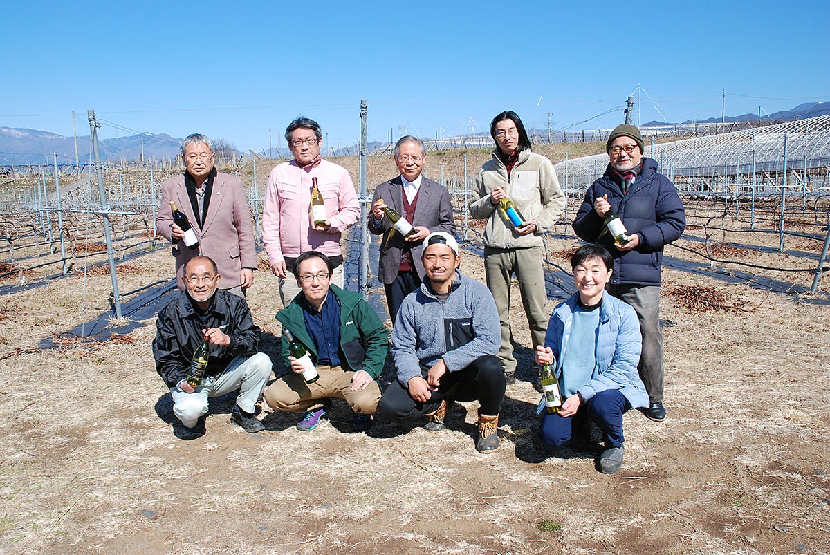 耕作放棄地が増える 甲州 のぶどう畑に 新規就農者支援で新しい担い手を Campfire キャンプファイヤー 耕作放棄地が増える 甲州 のぶどう畑に 新規就農者支援で新しい担い手を Campfire キャンプファイヤー