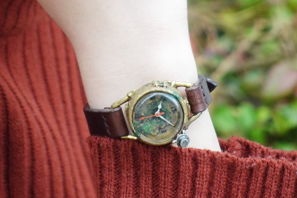 作家物 真鍮(銅？)とレザーの腕時計 - 時計