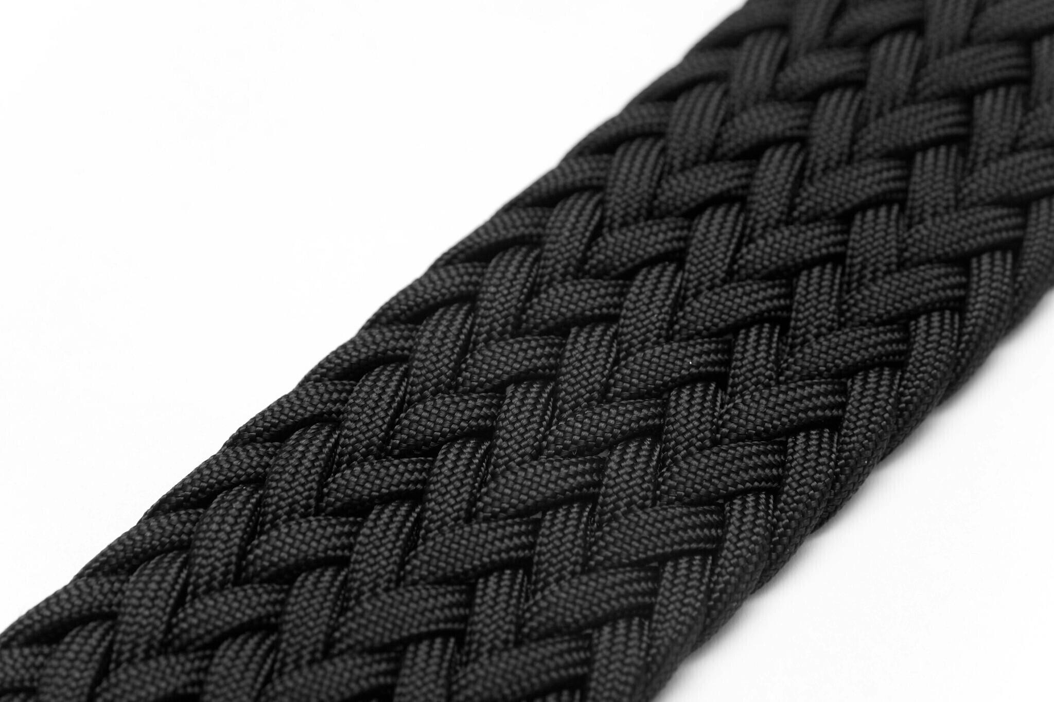 クールなメッシュストラップ スタイリッシュで使いやすいスリングバッグ Campfire キャンプファイヤー クールなメッシュストラップ スタイリッシュで使いやすいスリングバッグ Campfire キャンプファイヤー