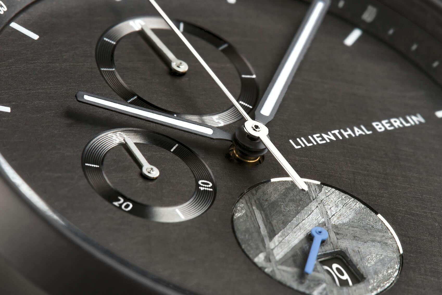 独ウオッチ オブ ザイヤー 獲得 隕石を文字盤に搭載したチタンケース時計 Campfire キャンプファイヤー 独ウオッチ オブ ザイヤー 獲得 隕石を文字盤に搭載したチタンケース時計 Campfire キャンプファイヤー