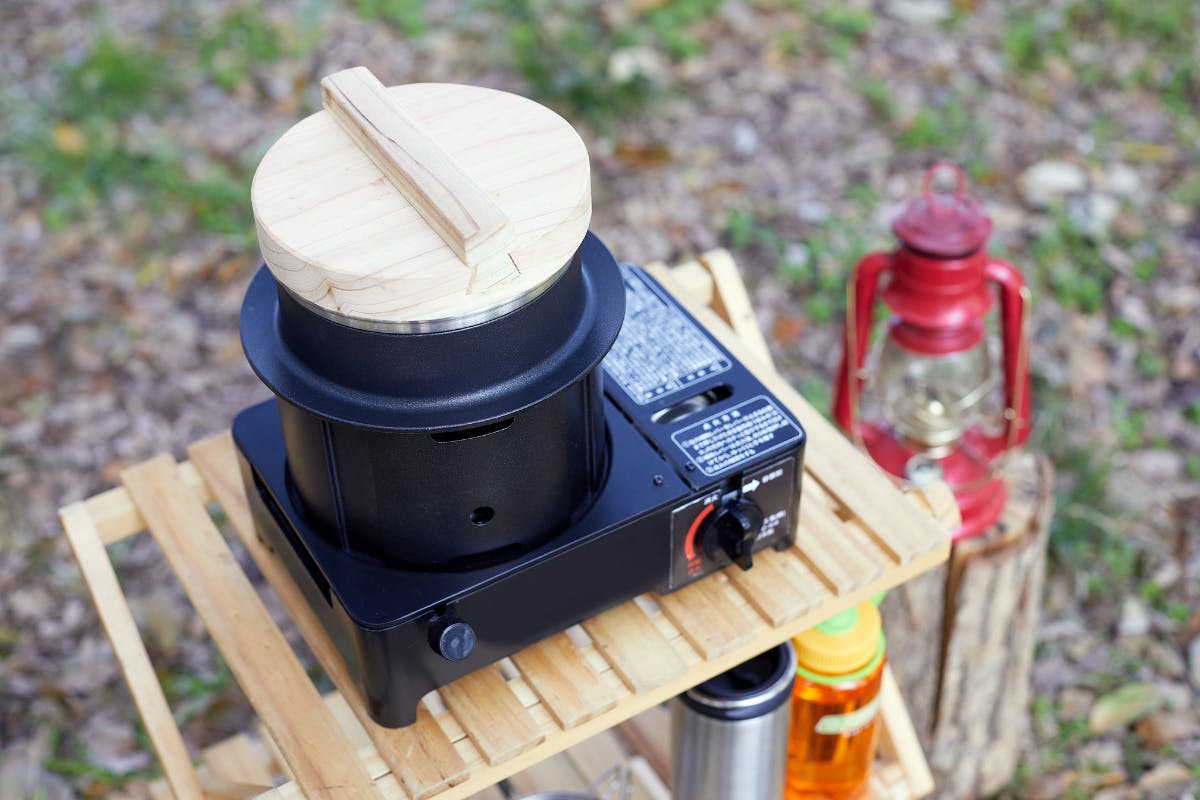 たった10分 ガス火で炊きあげた美味い米を どこでも 食べられる Campfire キャンプファイヤー たった10分 ガス火で炊きあげた美味い米を どこでも 食べられる Campfire キャンプファイヤー