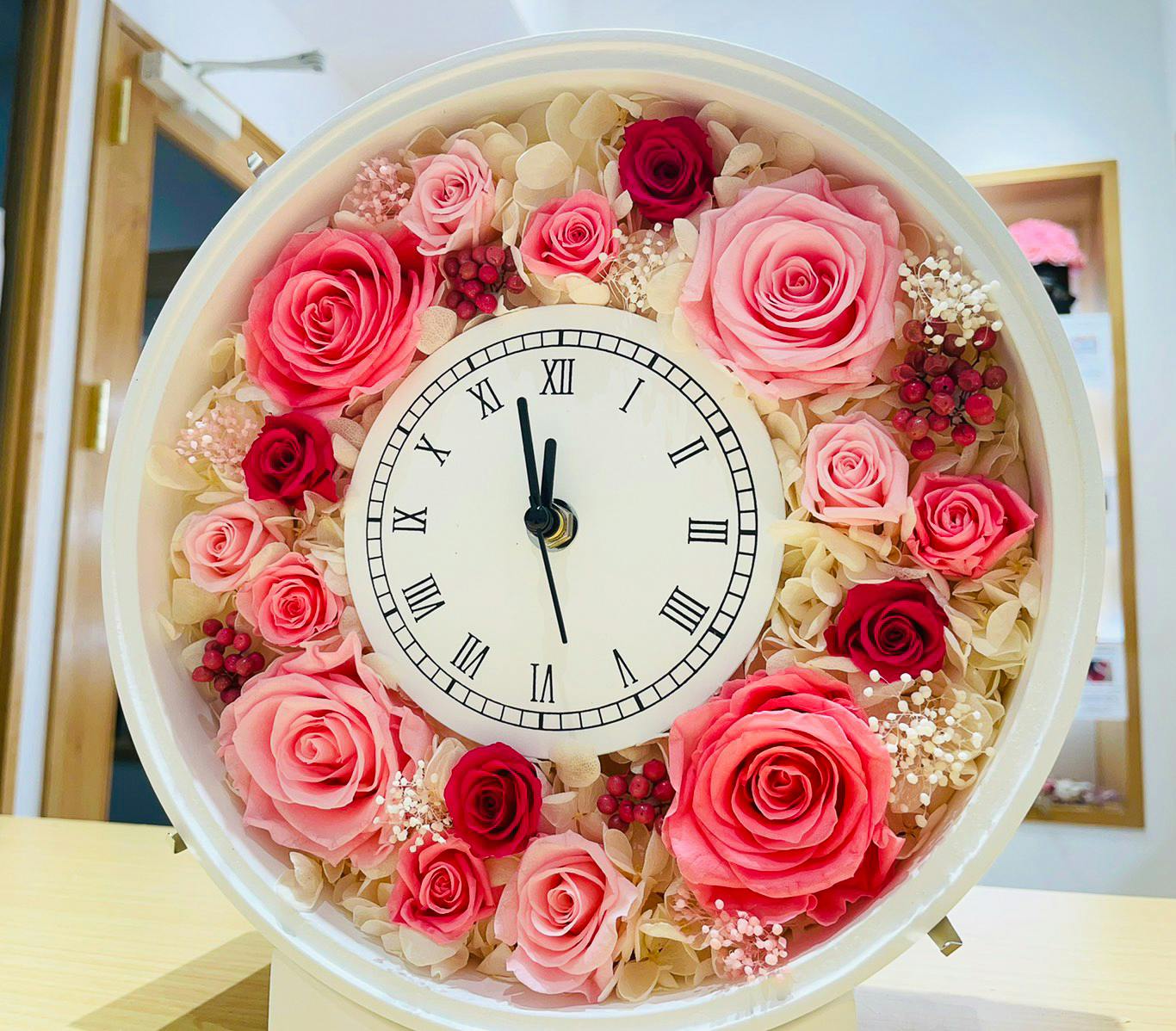 プリザーブドローズの花時計 で癒しの時間を届けたい Campfire キャンプファイヤー プリザーブドローズの花時計 で癒しの時間を届けたい Campfire キャンプファイヤー