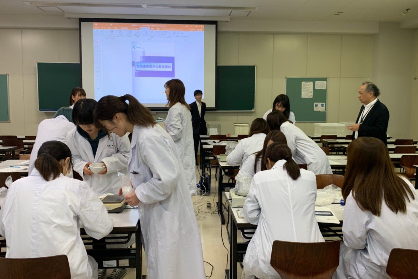 北海道で学ぶ農大生の挑戦 豊かな地域資源使用の自家製ハンドクリームを届けたい Campfire キャンプファイヤー 北海道で学ぶ農大生の挑戦 豊かな地域資源使用の自家製ハンドクリームを届けたい Campfire キャンプファイヤー