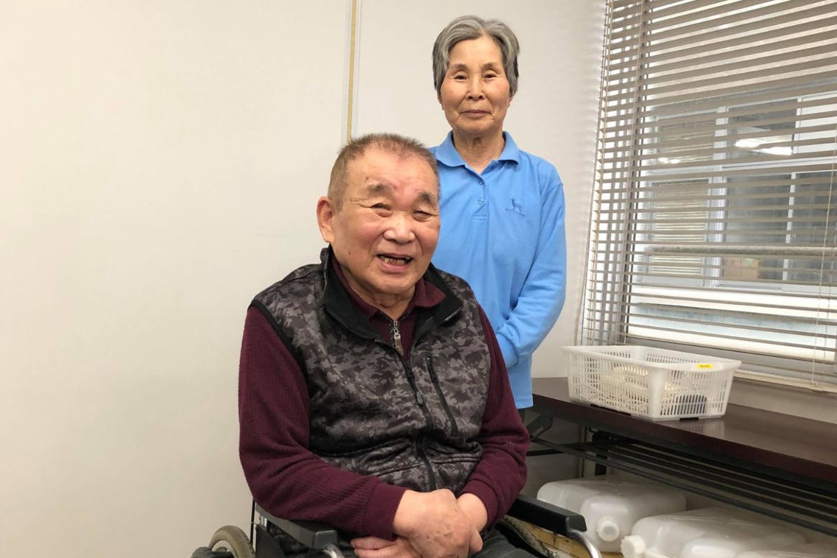 83歳の片麻痺のおじいちゃんと夫を支え続けた奥様が8年かけてつくった歩行具　CAMPFIRE　(キャンプファイヤー)