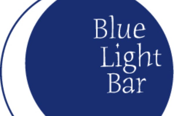 Bluelightbar 横浜の老舗バー リニューアルオープンを応援お願いします Campfire キャンプファイヤー