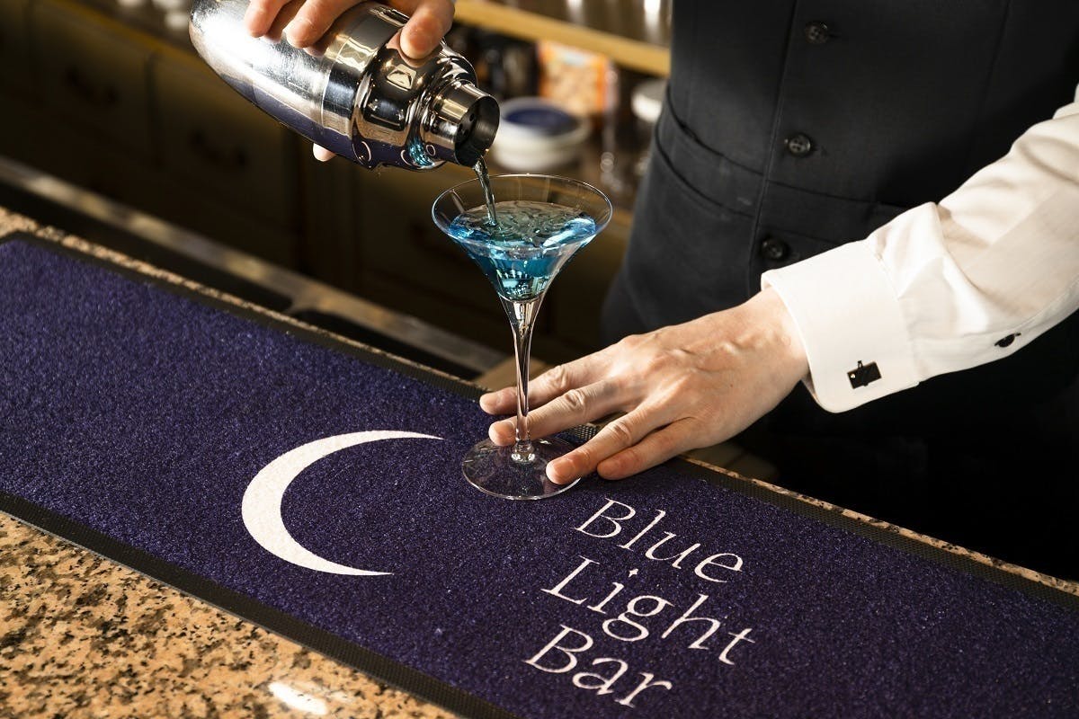 Bluelightbar 横浜の老舗バー リニューアルオープンを応援お願いします Campfire キャンプファイヤー Bluelightbar 横浜の老舗バー リニューアルオープンを応援お願いします Campfire キャンプファイヤー
