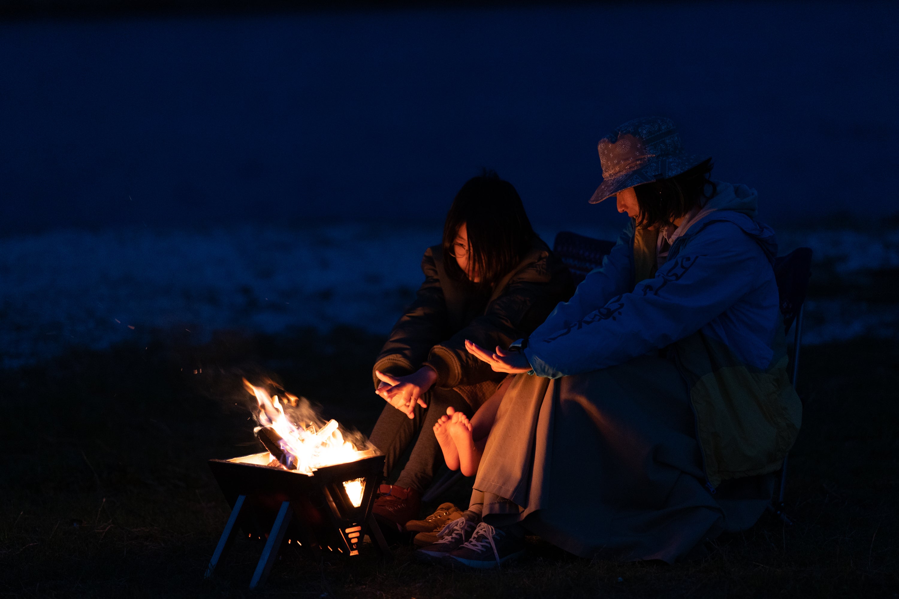 シーンを選ばない1台3役 超簡単に本格的な焚き火台 グリル 薪ストーブになるギアの支援者一覧 Campfire キャンプファイヤー シーンを選ばない1台3役 超簡単に本格的な焚き火台 グリル 薪ストーブになるギアの支援者一覧 Campfire キャンプファイヤー