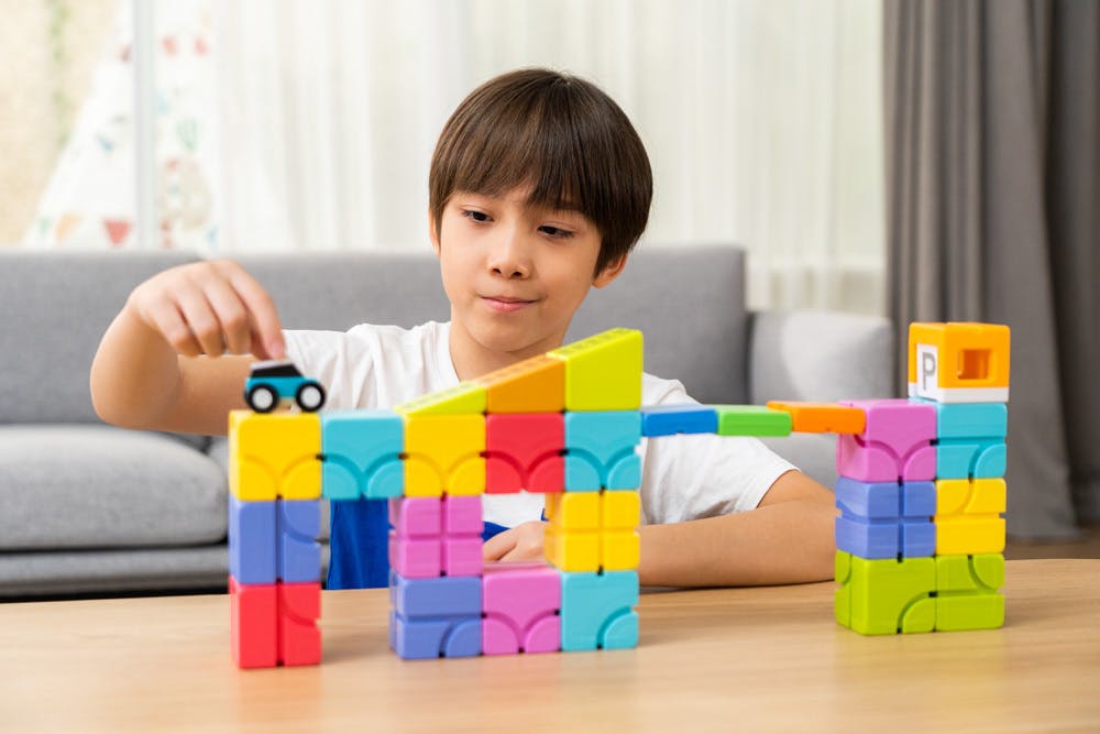 プログラミング思考・想像力を育むレールブロック Qbi Toy