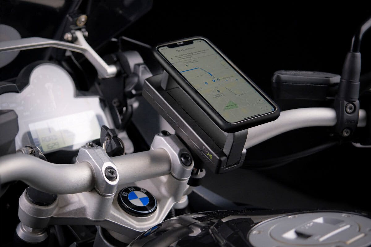 バイク用ヘルメットロック+スマホホルダー 「HP LOCK」 - CAMPFIRE (キャンプファイヤー)