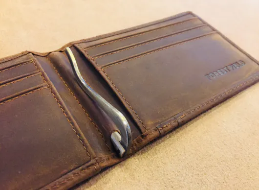 超スリムでカッコい ミニマリスト時代に贈る財布 大人のマネークリップウォレット Campfire キャンプファイヤー 超スリムでカッコい ミニマリスト時代に贈る財布 大人のマネークリップウォレット Campfire キャンプファイヤー