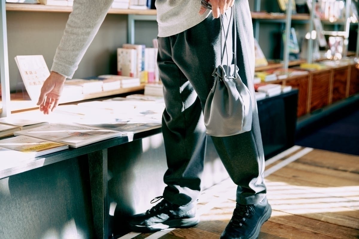 流行の巾着バッグ 正解はグレー 3wayで使えるmigaru Gray Bag Campfire キャンプファイヤー 流行の巾着バッグ 正解はグレー 3wayで使えるmigaru Gray Bag Campfire キャンプファイヤー