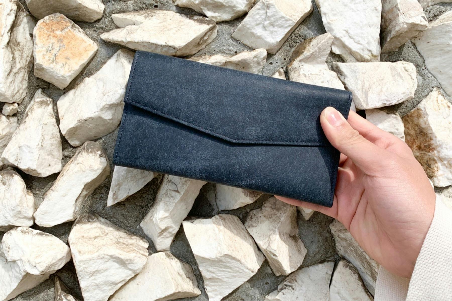 最小を追求した大人の長財布 Busta Campfire キャンプファイヤー 最小を追求した大人の長財布 Busta Campfire キャンプファイヤー