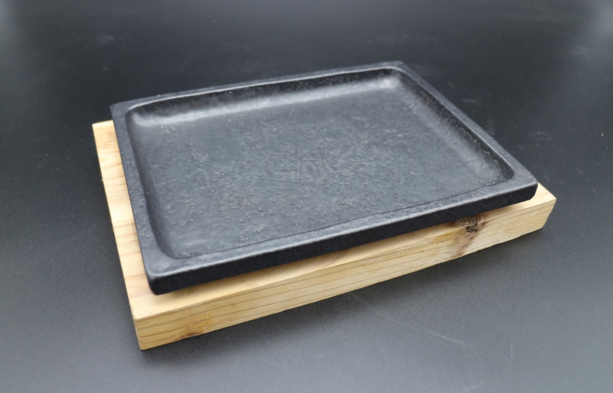 土鍋作家が考えた四角い焚火用陶板！ KEIZAN PLATE - CAMPFIRE