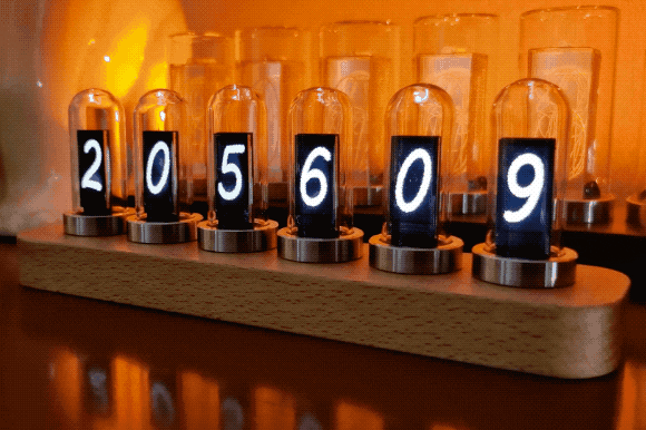 レトロとモダンが融合したニキシー管風デジタル時計「D'ESIGN IPS