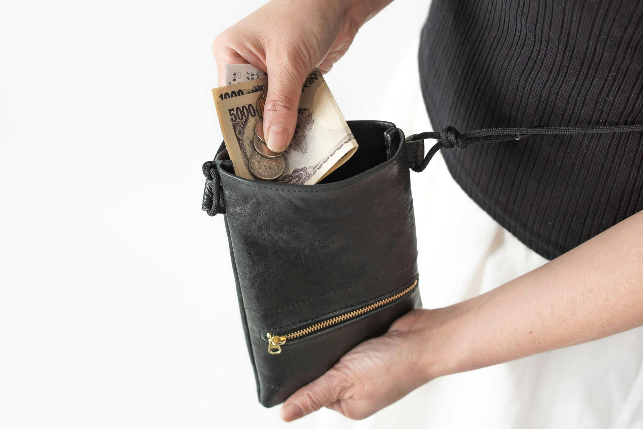 財布とスマホポシェットが一体化 お札とコインを自動仕分けする ズボラスマポ Campfire キャンプファイヤー 財布とスマホポシェットが一体化 お札とコインを自動仕分けする ズボラスマポ Campfire キャンプファイヤー