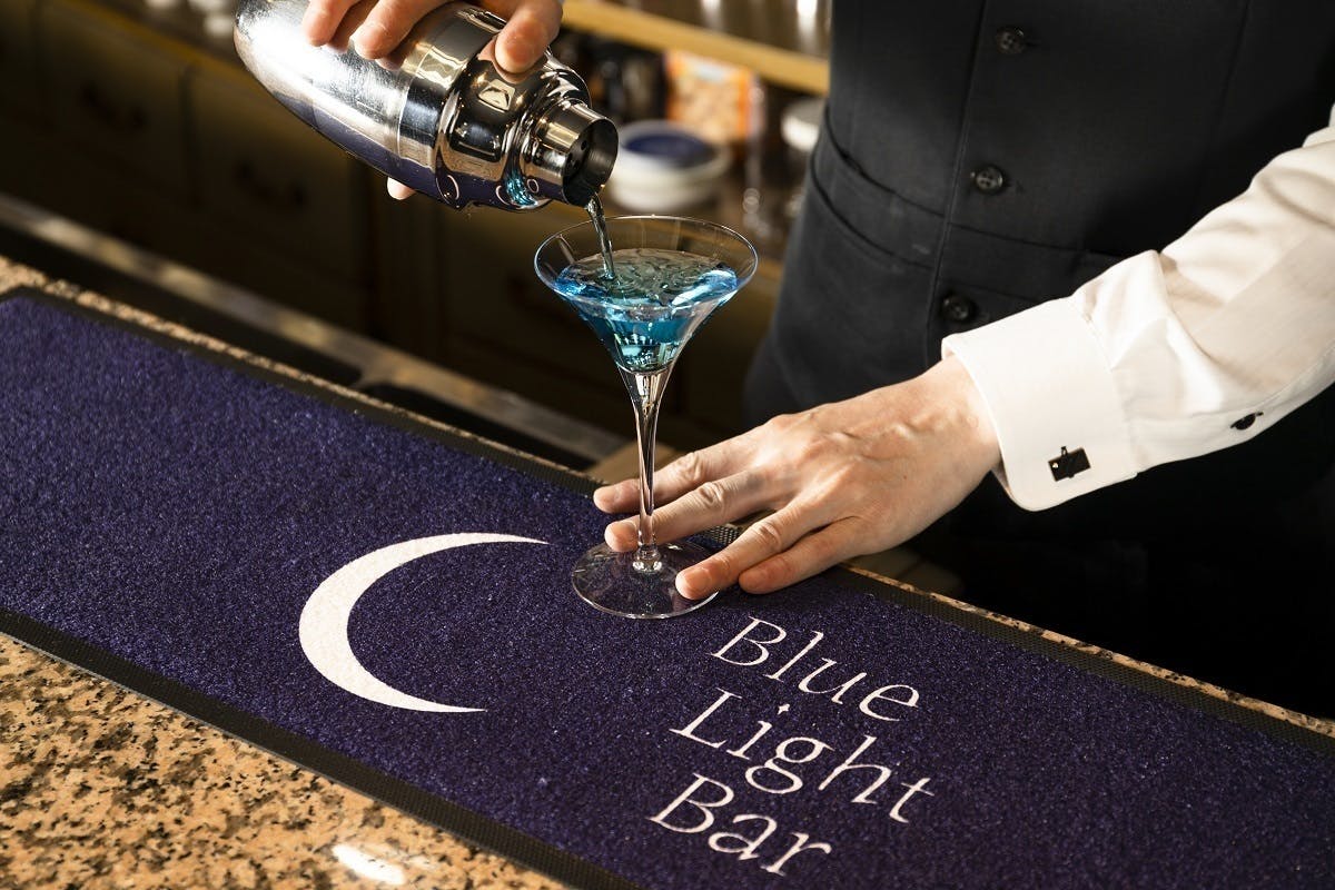 Bluelightbar 横浜の老舗バー リニューアルオープン1周年感謝企画 Campfire キャンプファイヤー Bluelightbar 横浜の老舗バー リニューアルオープン1周年感謝企画 Campfire キャンプファイヤー