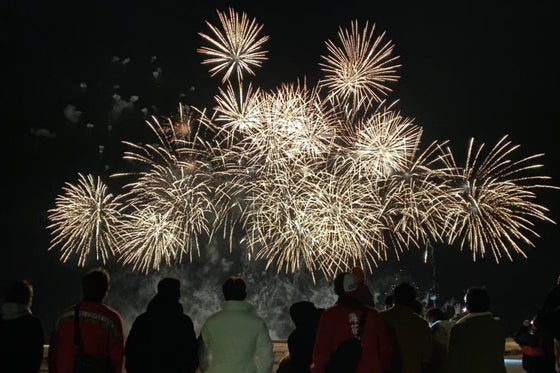 かしま納涼海花火 大好きな鹿嶋の海で花火を Campfire キャンプファイヤー