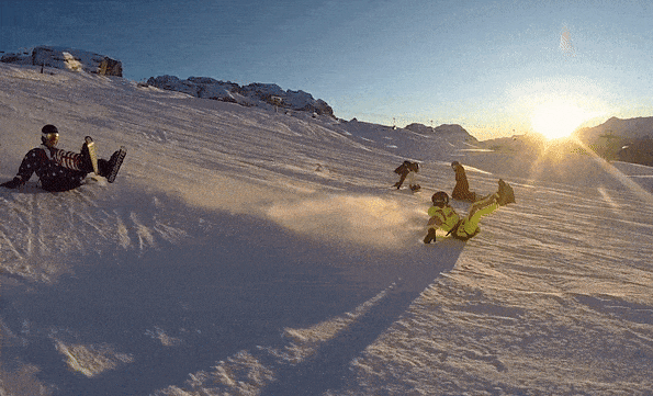 どなたでも楽しめる究極の雪遊び! スライディングスーツASSLED
